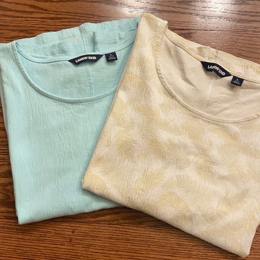LANDS’ END Women’s set of 2 bundle scoop neck, cap short sleeve TOPS. SZ Large